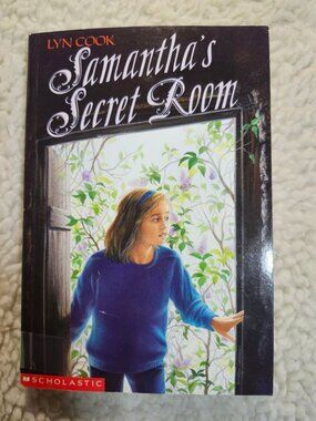 Lyn Cook Samanthas Secret Room Paperback Childrens Book Scholastic Canada 1991